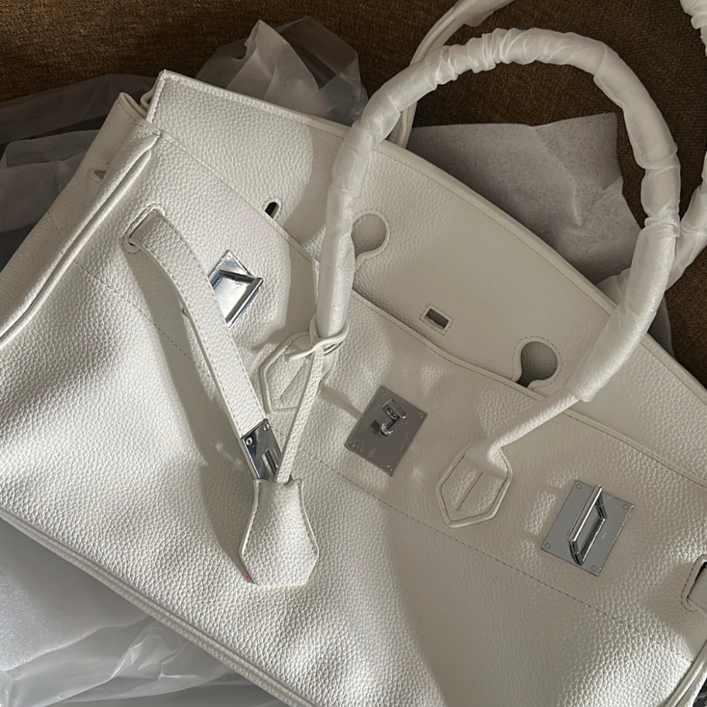 VICTORIA TOTE