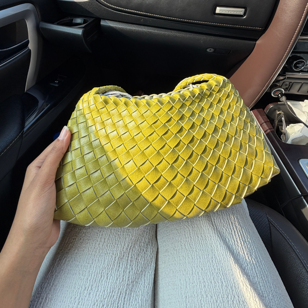 ELARA WOVEN SHOULDER BAG
